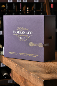 Botran & Co Gran Reserva Especial - ром Ботран и Ко Град Резерва Эспешиал в наборе 0.5 л