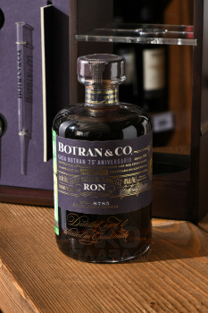 Botran & Co Gran Reserva Especial - ром Ботран и Ко Град Резерва Эспешиал в наборе 0.5 л