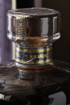 Botran & Co Gran Reserva Especial - ром Ботран и Ко Град Резерва Эспешиал в наборе 0.5 л