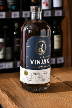 Podrum Palic Vinjak VS - бренди Подрум Палич Виньяк ВС 0.7 л