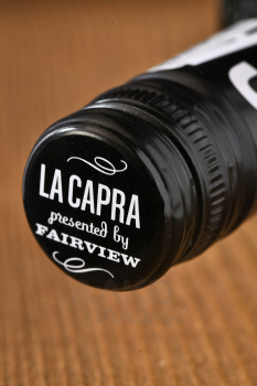 Fairview La Capra Chenin Blanc - вино Фэирвью Ла Капра Шенен Блан 0.75 л белое сухое