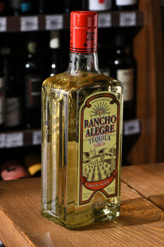 Rancho Alegre Gold - текила Ранчо Алегре Голд 0.7 л