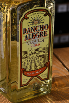 Rancho Alegre Gold - текила Ранчо Алегре Голд 0.7 л