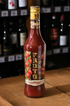 Fruto Strawberry - ликер Фруто Клубника 0.5 л