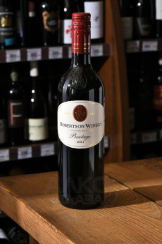 Robertson Winery Pinotage - вино Робертсон Вайнери Пинотаж 0.75 л красное сухое