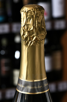 Hans Baer Riesling Sekt - вино игристое Ханс Баер Рислинг Зект 0.75 л белое сухое