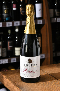 Julius Treis Prestige Riesling - вино игристое Юлиус Трайс Рислинг Престиж 2019 год 0.75 л белое брют
