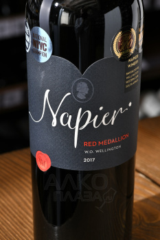 Napier Red Medallion - вино Напьер Ред Медальон 0.75 л красное сухое