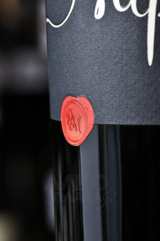 Napier Red Medallion - вино Напьер Ред Медальон 0.75 л красное сухое