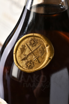Monluc Armagnac 1981 - арманьяк Монлюк 1981 года 0.7 л