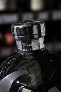 Crystal Head Onyx - водка Кристал Хэд Оникс 0.7 л
