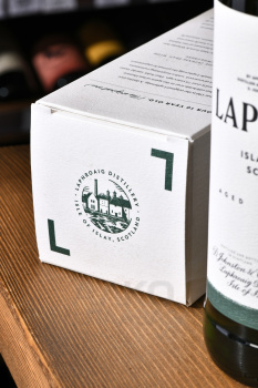 Laphroaig 10 Years Old - виски Лафройг 10 лет 1 л в п/у