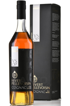 Yver Pelvoisin VSOP - коньяк Ивэр Пельвуазан ВСОП 0.7 л в п/у