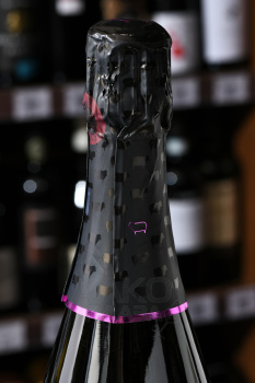 Thunevin Bad Girl Cremant de Bordeaux - вино игристое Тюнвен Бэд Гёл Креман де Бордо 0.75л белое брют