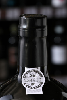 Kopke Fine Tawny Porto Gift Box - портвейн Копке Файн Тони Порто 0.75 л в п/у