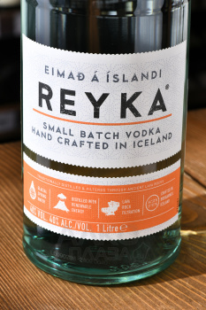 Reyka Small Batch - водка Рейка Смолл Батч 1 л