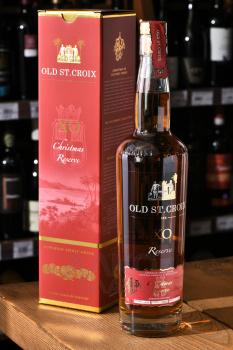 Rom Old St. Croix (A.H. Riise) XO Reserve Christmas Edition - ром Олд Санта Крус (А.Х. Риисе) ХО Резерв Крисмас Эдишн 0.7 л в п/у