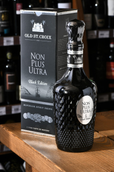 Old St. Croix (A.H. Riise) Non Plus Ultra gift box - ром Олд Санта Крус (А.Х. Риисе) Нон Плюс Ультра Блек Эдишн 0.7 л в п/у
