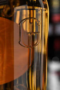 Grace O’Malley Independence Blended Irish Whiskey - виски Грейс О’Мэлли Индепенденс 0.7 л