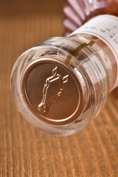 Tete de Cheval Vermouth Rose Peche d’Or - вермут Тет де Шеваль Савёр Пеш д’Ор Персик 0.75 л розовый сладкий