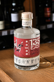 135° EAST Hyogo Dry Gin - джин 135° Ист Хиого Драй 0.7 л