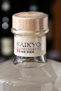 135° EAST Hyogo Dry Gin - джин 135° Ист Хиого Драй 0.7 л