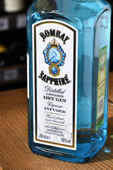 Bombay Sapphire - джин драй Бомбей Сапфир 0.7 л
