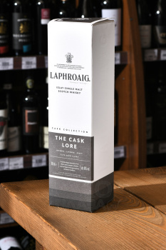 Laphroaig Lore - виски Лафройг Лоре 0.7 л в п/у