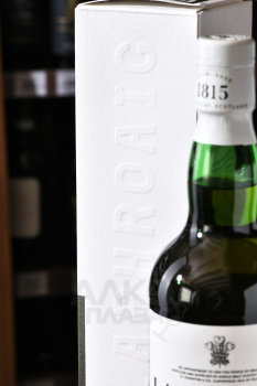 Laphroaig The Cask Legacy Edition - виски Лафройг Зе Каск Легаси 0.7 л в п/у