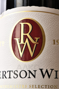 Robertson Winery Pinotage - вино Робертсон Вайнери Пинотаж 0.75 л красное сухое