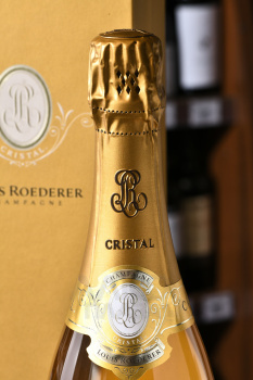 Louis Roederer Cristal gift pack - шампанское Луи Родерер Кристаль 0.75 л в п/у