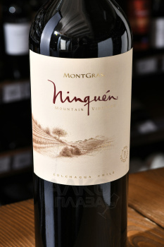 MontGras Ninquen Moutain Vineyard Valle del Colchagua DO - вино Монтграс Нинкен Маунтин Виньярд 0.75 л красное сухое