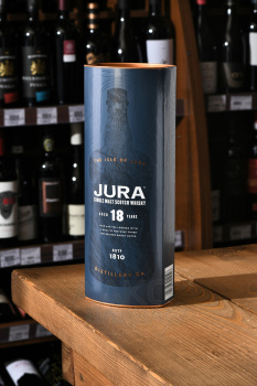 Jura 18 years old in tube - виски Джура 18 лет 0.7 л в тубе