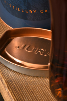Jura 18 years old in tube - виски Джура 18 лет 0.7 л в тубе