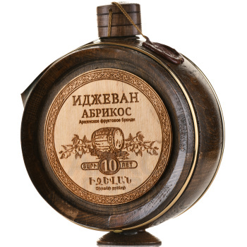 Ijevan Apricot - бренди Иджеван Абрикос 10 лет 0.7 л деревянный бочонок в п/у