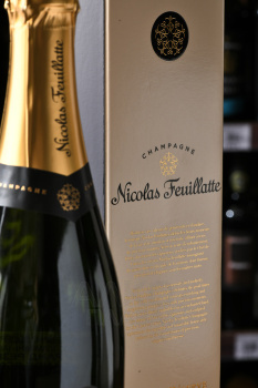 Nicolas Feuillatte Grande Reserve Brut - шампанское Николя Фейатт Гранд Резерв Брют 0.75 л белое брют в п/у
