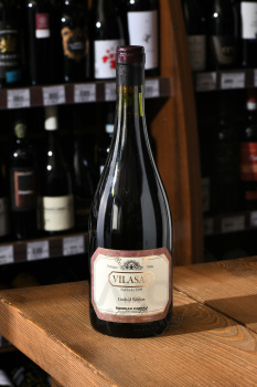 Vilasar Nebbiolo Limited Edition - вино Виласар Неббиоло Лимитед Эдишн 0.75 л красное сухое