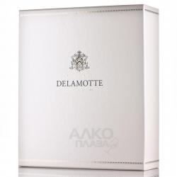 Delamotte Blanc de Blancs - шампанское Деламотт Блан Де Блан 0.75 л белое брют в п/у + 2 бокала