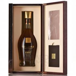 Glenmorangie Grand Vintage Malt - виски Гленморанджи Гранд Винтаж Молт 1997 год 0.7 л в п/у дерево