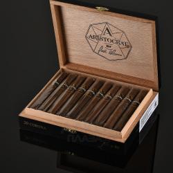 Aristocrat by Jose Blanco Corona Gorda - сигары Аристократ от Хосе Бланко Корона Горда