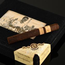 Rocky Patel Decade Toro - сигары Роки Патель Декейд Торо