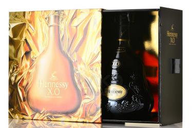 Hennessy XO gift box 2021 - коньяк Хеннесси ХО 2021 год 0.7 л в п/у золото