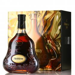 Hennessy XO gift box 2021 - коньяк Хеннесси ХО 2021 год 0.7 л в п/у золото