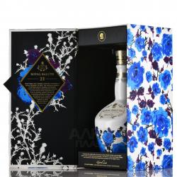 The Couture Collection Royal Salute 21 Year Old Richard Quinn - виски Роял Салют 21 год Кутюр Коллекшн Ричард Куинн 0.7 л в п/у белая