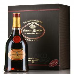 Brandy de Jerez Cardenal Mendoza Carta Real Solera Gran Reserva - бренди Де Херес Солера Гран Резерва Карта Реал Кардинал Мендоза 0.7 л в п/у + бокал