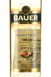 Bauer Nut - шнапс Бауэр Орех 0.7 л