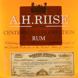 Rom A.H. Riise Centennial Celebration gift box - ром А.Х. Риисе Сентенниал Селебрейшн в подарочной упаковке 0.7 л
