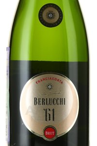 Guido Berlucchi 61 Franciacorta Brut - вино игристое Берлукки 61 Франчакорта Брют 0.375 л белое брют