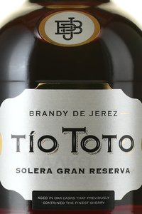 Tio Toto Brandy de Jerez Solera Gran Reserva - бренди Тио Тото Бренди Де Херес Солера Гран Резерва 0.7 л
