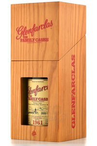 Glenfarclas Family Cask 1961 - виски Гленфарклас Фэмили Каскс 1961 года 0.7 л